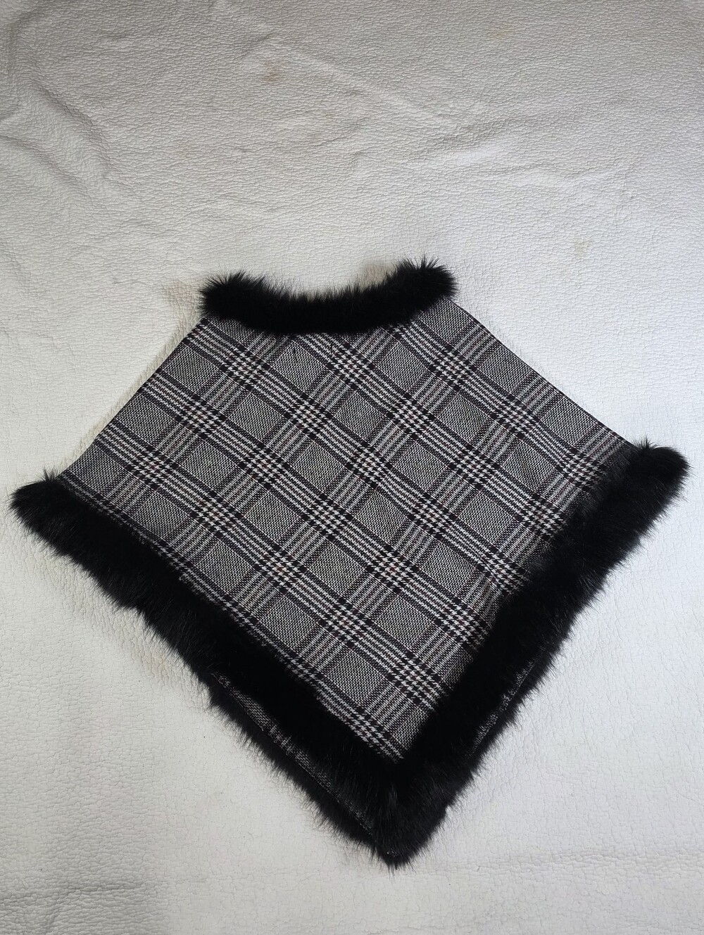 Cherie Bliss Gray Plaid Black Faux Fur Trim Poncho - Picture 2 of 6